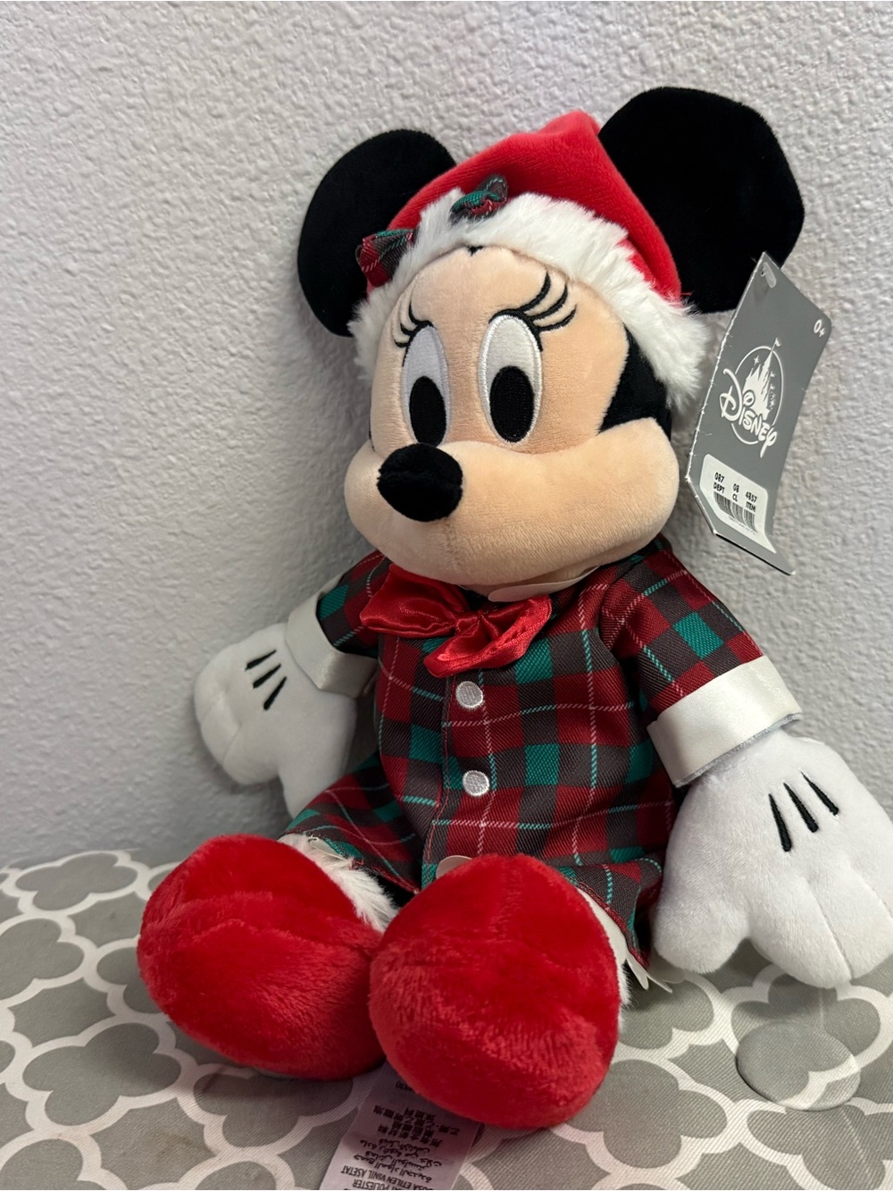 Disney Minnie Mouse Christmas Holiday Plush Red Green Plaid Santa Hat NWT